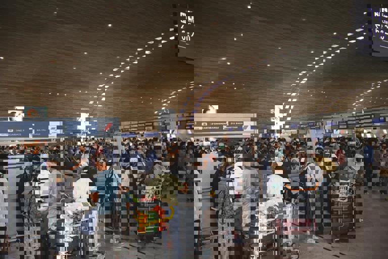 Half a Million Pounds Discovered Stashed in Couple’s Luggage at Gatwick Airport